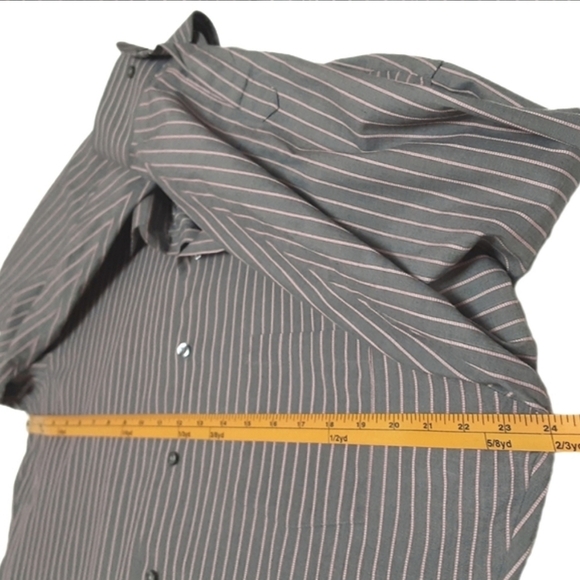 Van Heusen Button Up Fitted Shirt Mens Large - Picture 11 of 13